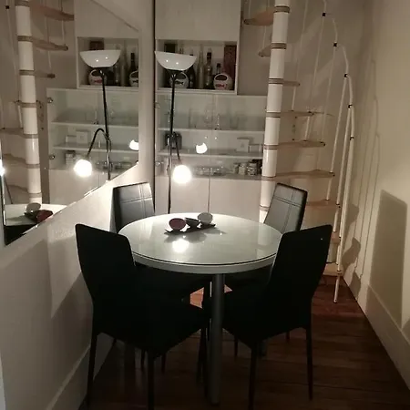 Homestay szállás ++++ Privee Arc De Triomphe / Private Arc De Triomphe ++++ *