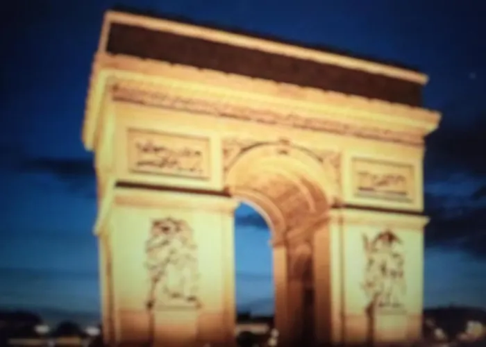 ++++ Privee Arc De Triomphe / Private Arc De Triomphe ++++ *