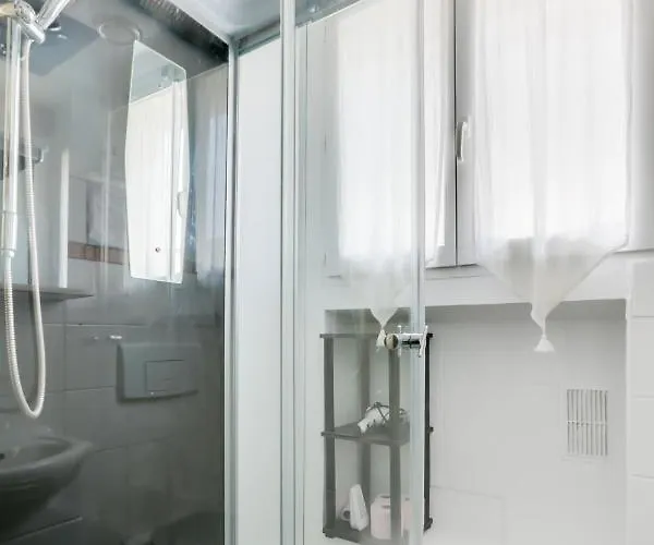 民宿 ++++ Privee Arc De Triomphe / Private Arc De Triomphe ++++ *