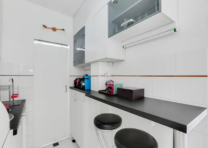 ++++ Privee Arc De Triomphe / Private Arc De Triomphe ++++ *